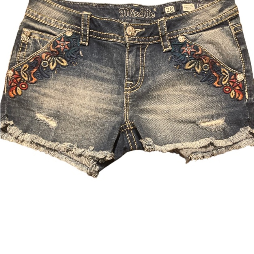 Miss Me jean signature short size 28